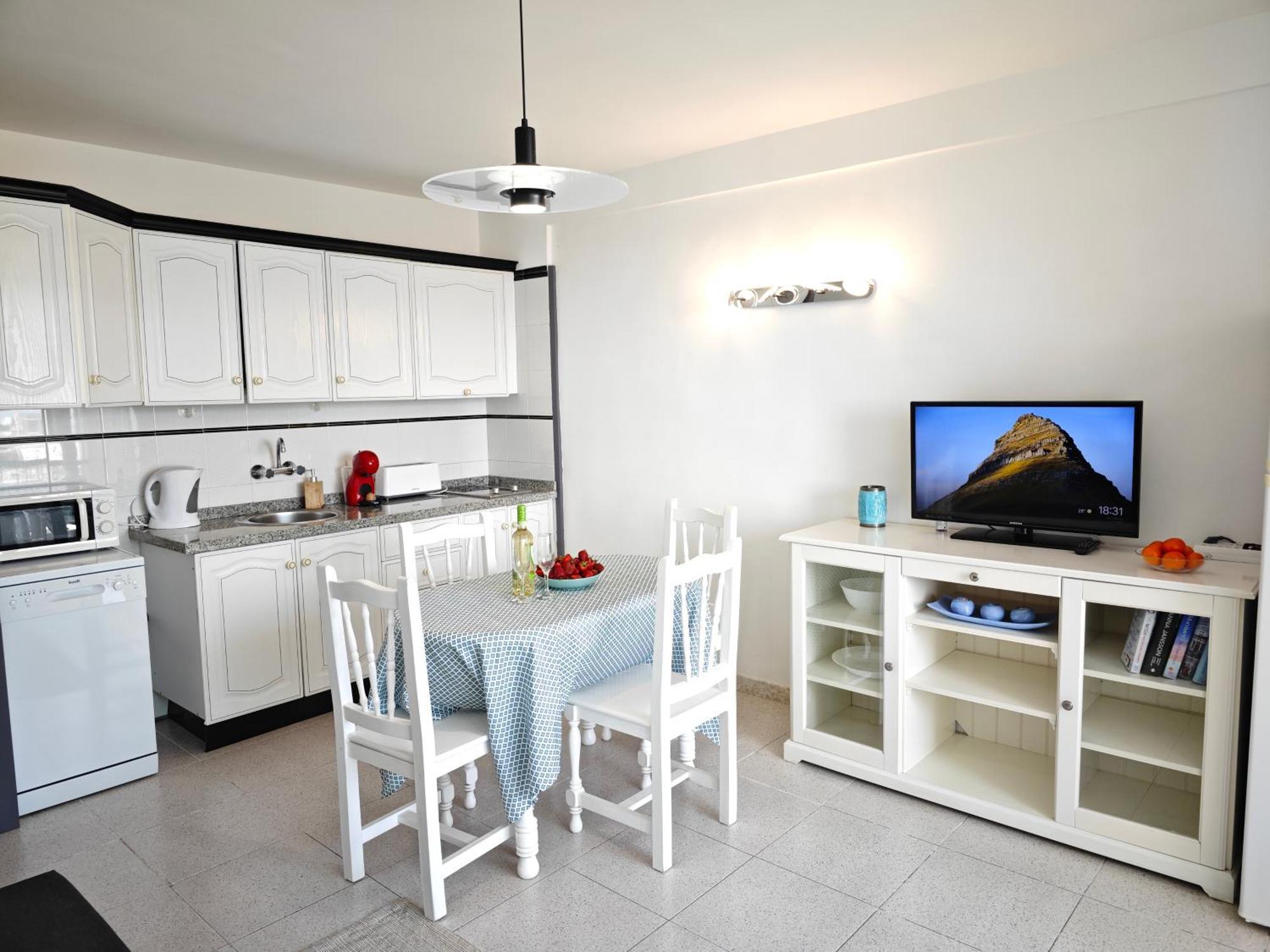 Blanco&Azul - Comfortable Ocean View Apartment Next To The Beach Playa de las Americas  Zewnętrze zdjęcie