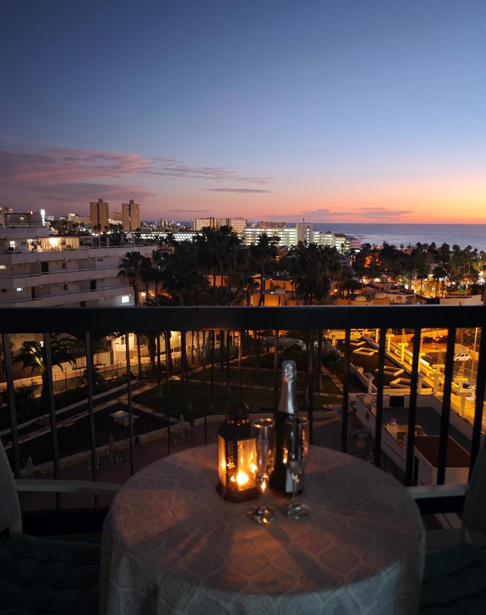 Blanco&Azul - Comfortable Ocean View Apartment Next To The Beach Playa de las Americas  Zewnętrze zdjęcie